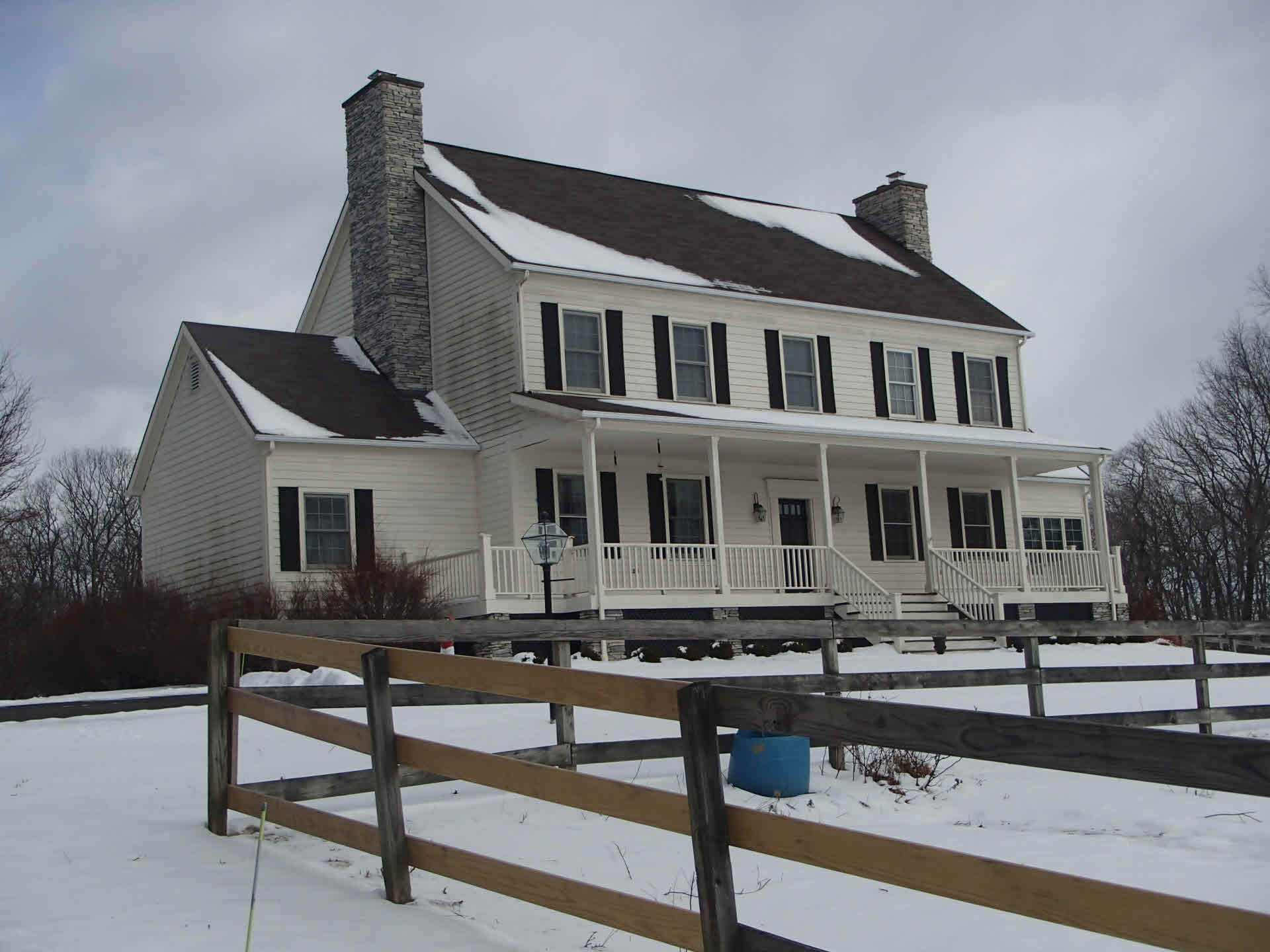 Building photograph for 1 BEAVER POND LN